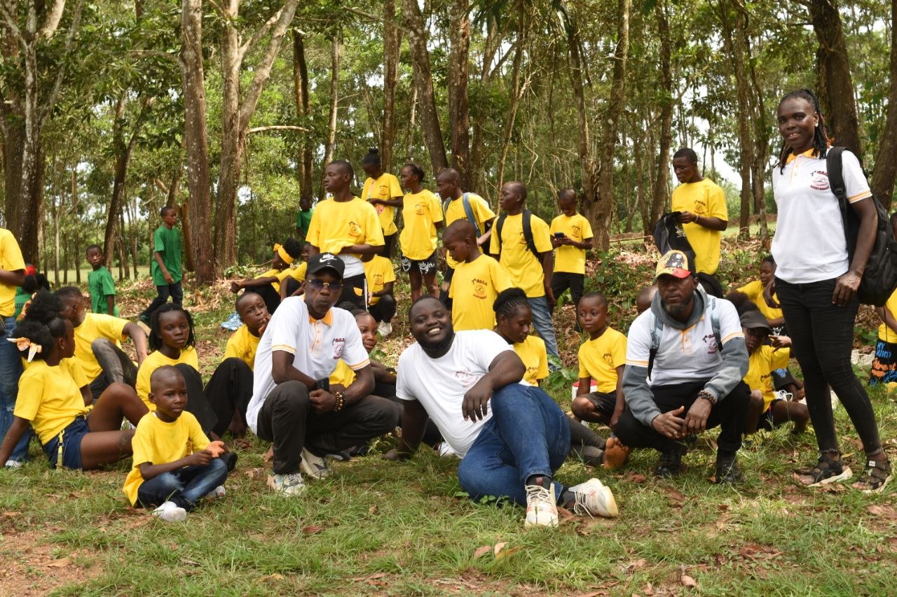 Howard Academy students on outdoor trip